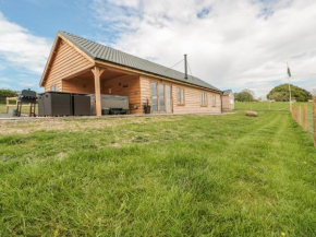 Lundy Lodge - Begwyns View